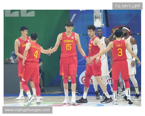 中国篮球队备战世界杯新策略曝光 聚焦年轻球员成长与战术创新 中国篮球队备战世界杯新策略曝光 聚焦年轻球员成长与战术创新